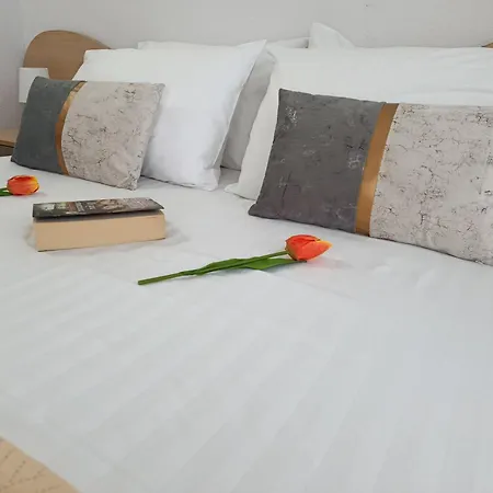 Sotiria Sea Side Luxury Apartment *